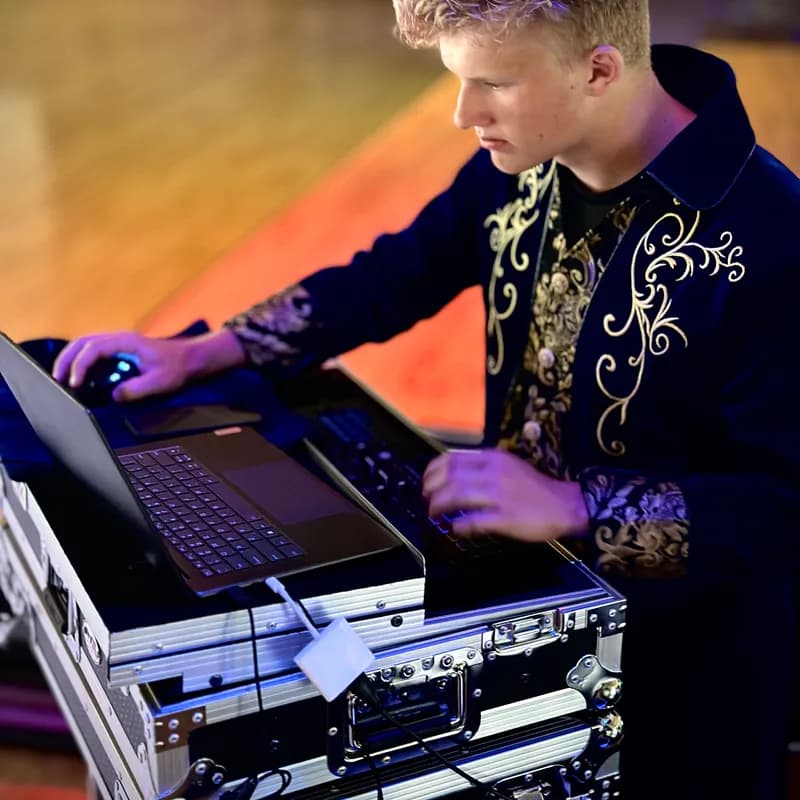 DJ Services | Radiant Gatherings